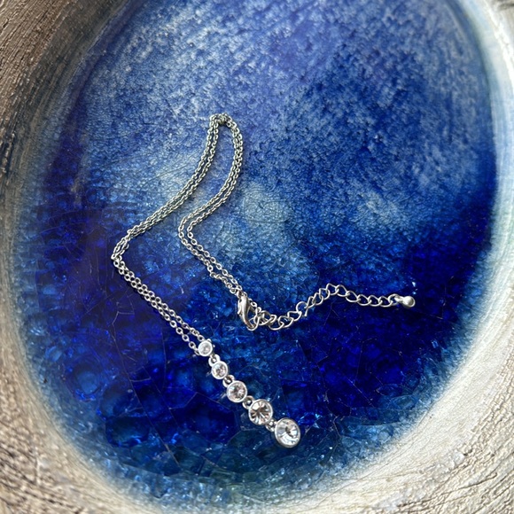 Like New 5 Stone Journey Pendant-Silver Toned-With Box - Picture 13 of 16